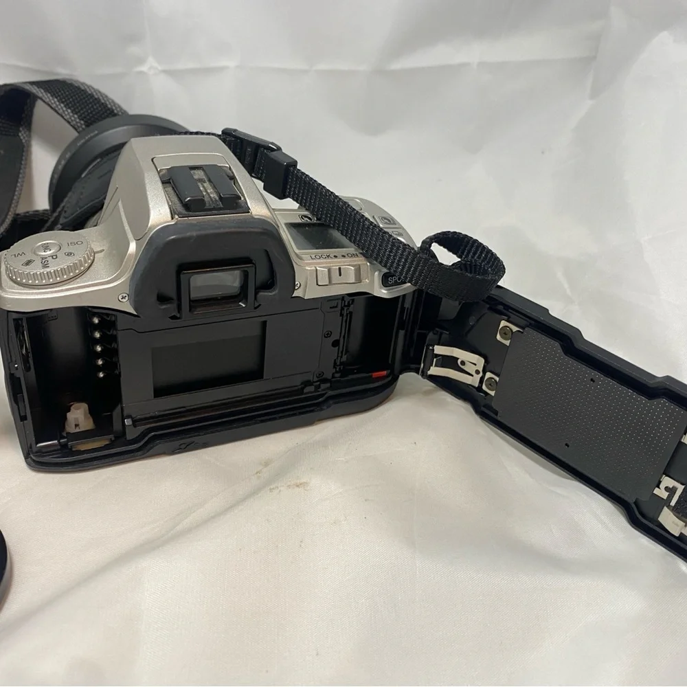 Minolta Maxxum Stsi 35mm Camera w/ 28-80mm Lens Working Used No Battery - Picture 6 of 7